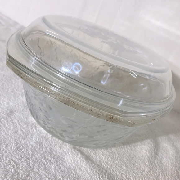 Vintage Fantasia By Princess House Textured Grapevine 6 qt Glass  Casserole Dish - Picture 5 of 14